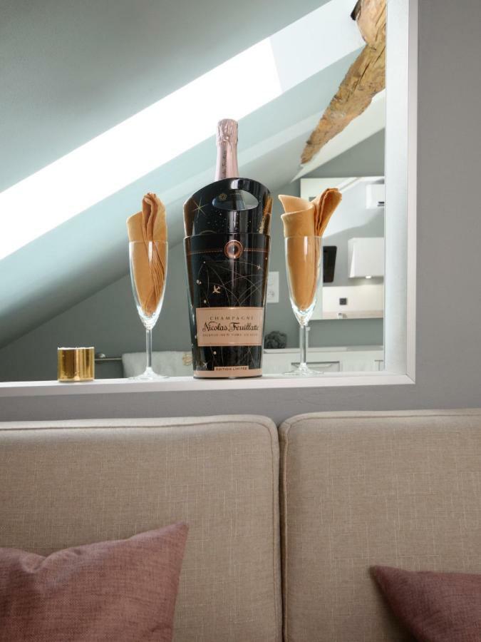 Mv Suite & Spa Ρενς Εξωτερικό φωτογραφία