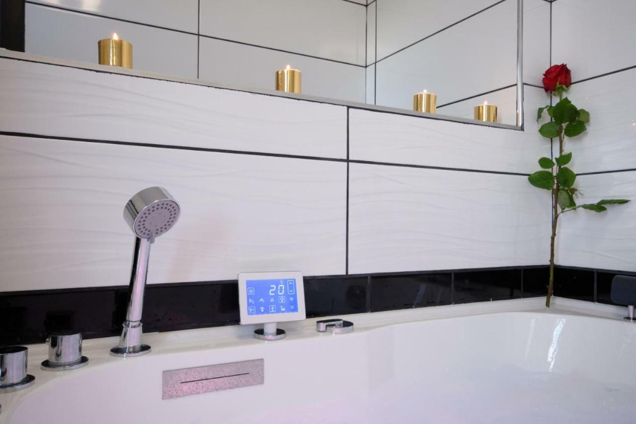 Mv Suite & Spa Ρενς Εξωτερικό φωτογραφία